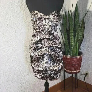 City triangles dress